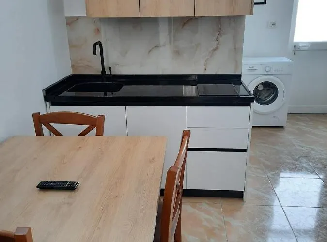 Holiday home Pushimi Regis Velipoje