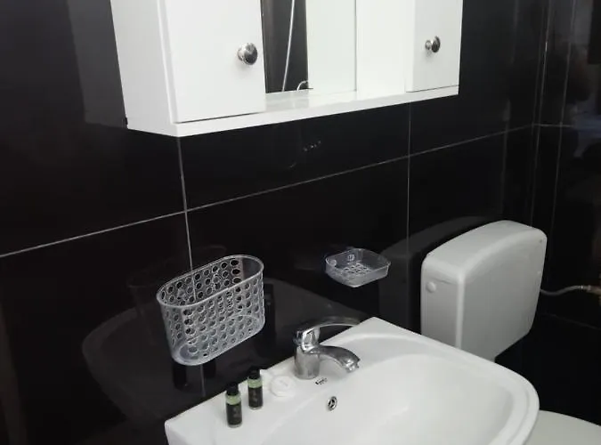 Pushimi Regis * Velipojë